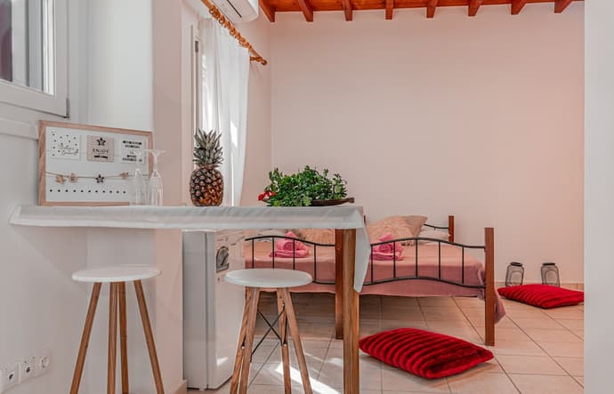 Dimelal Mikonos Downtown Apartments, Room