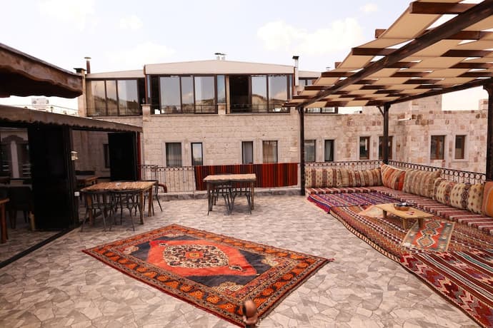 Epoch Stone House, Primary image