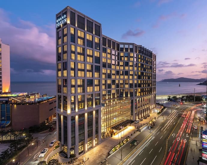 Grand Josun Busan, Primary image