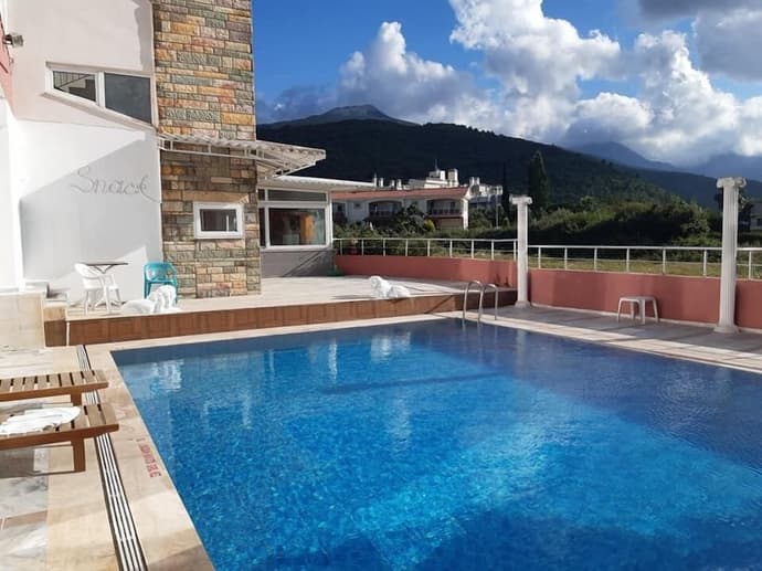 Selina Hotel, Primary image