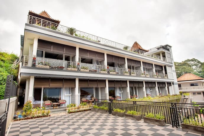 dedanau Hotel, Primary image
