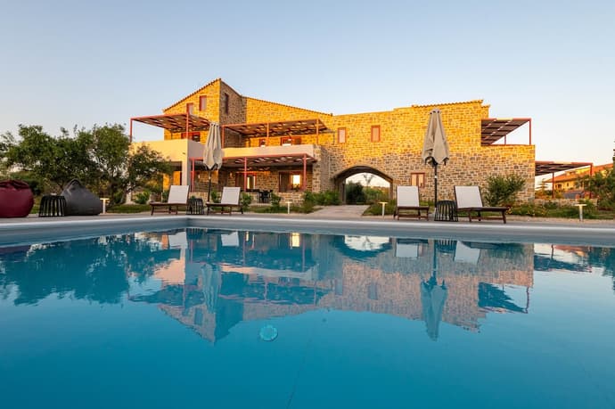 Abeloessa Methonian Hospitality, Primary image