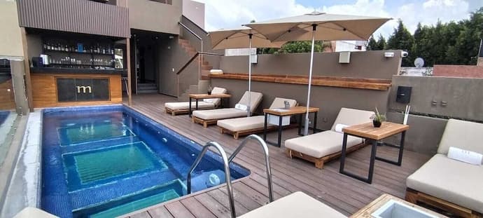 Hotel Madi, Primary image