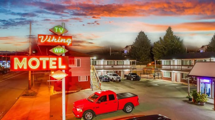 Viking Motel, Primary image