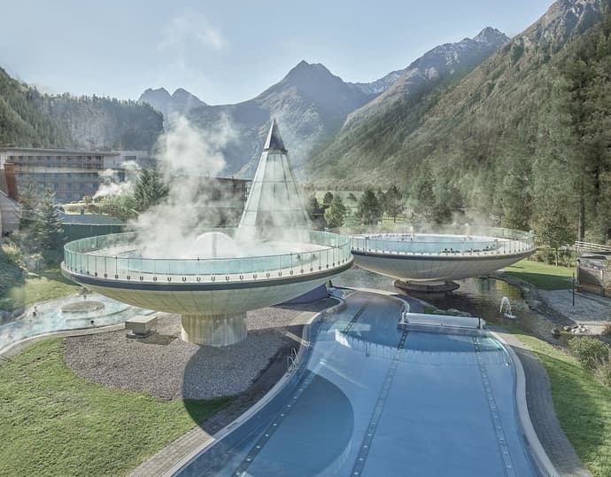 Aqua Dome, Primary image