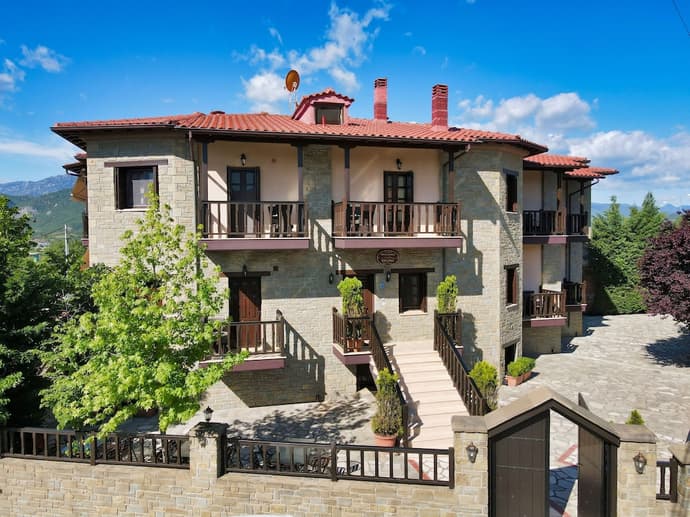 Iridanos, Primary image