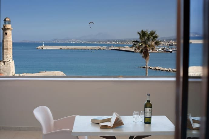 Faros Beach Hotel, Primary image