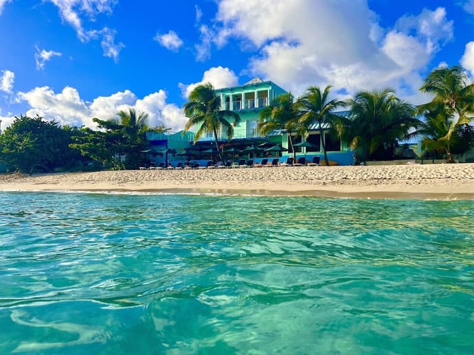 Azure Hotel and Art Studio, Primary image