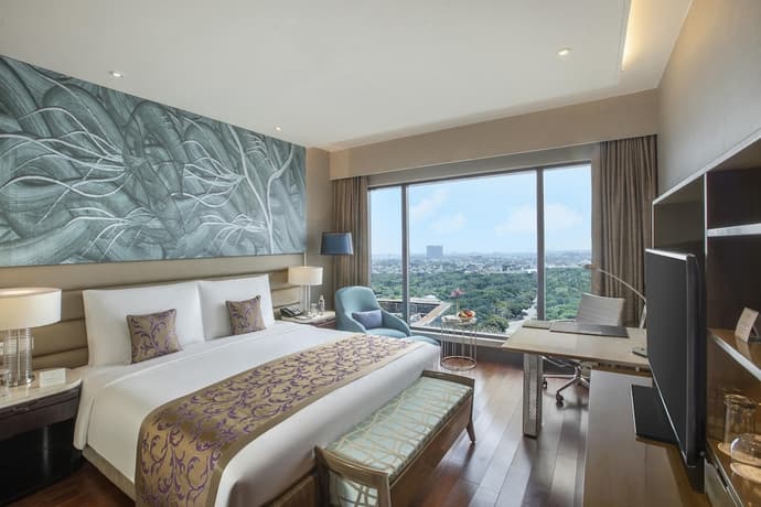 The Leela Ambience Convention Hotel, 