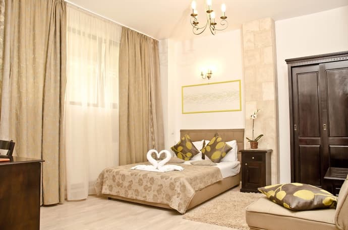 Belleville, Primary image