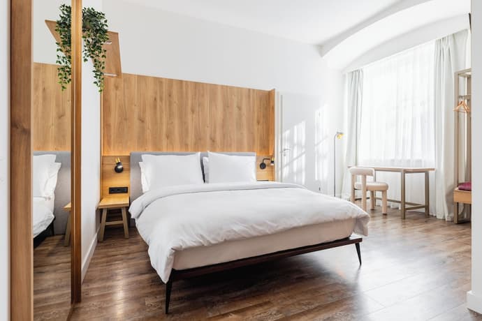 FortyPlusOne Hotel, Primary image