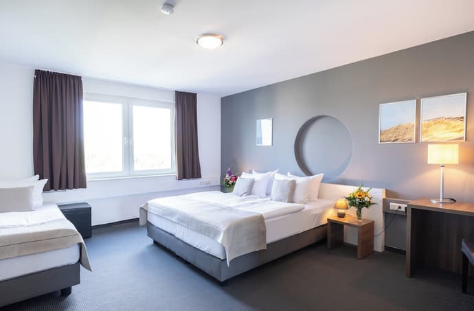 Hotel Aviva, Primary image