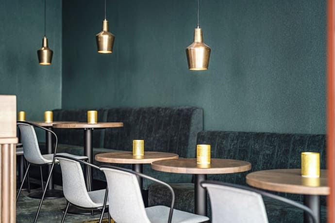 Stockholm Inn Hotel, Reception