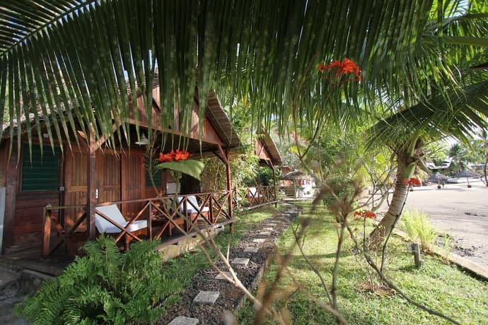 L'Heure Bleue, Primary image