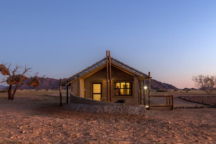 Desert Camp, Primary image