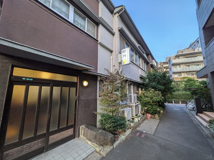 Hotel Meigetsu, Primary image