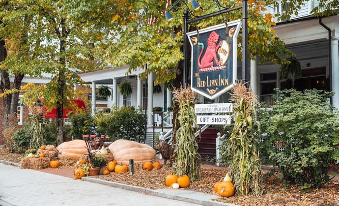 The Red Lion Inn, Primary image
