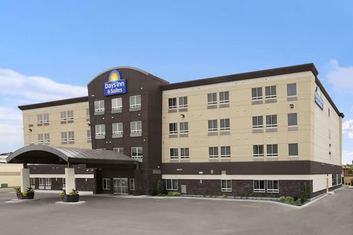 Days Inn & Suites by Wyndham Winnipeg Airport Manitoba, Primary image