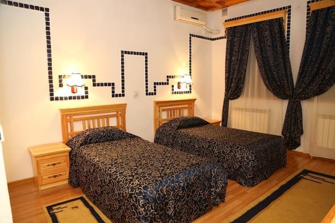 Malika Prime, Primary image