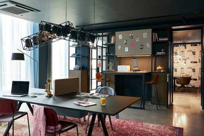 Moxy Chester, Primary image