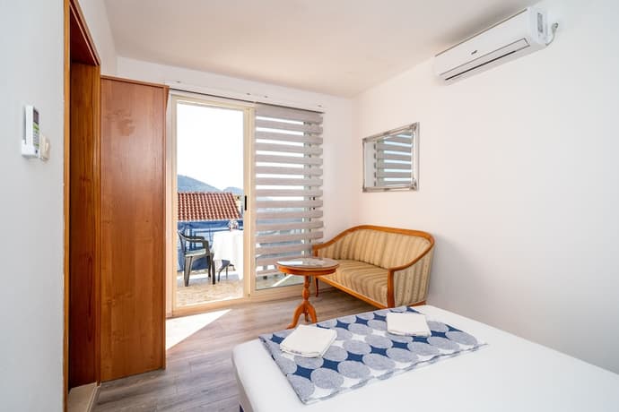 Apartment & Rooms Alan, Room