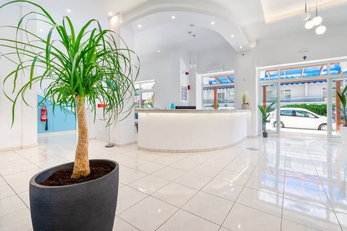 Santa Maria City Hotel, Interior entrance