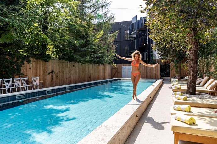 MOB House, Primary image