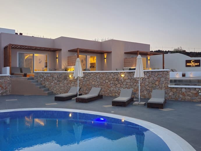 Moonlight Apartments & Suites, Primary image