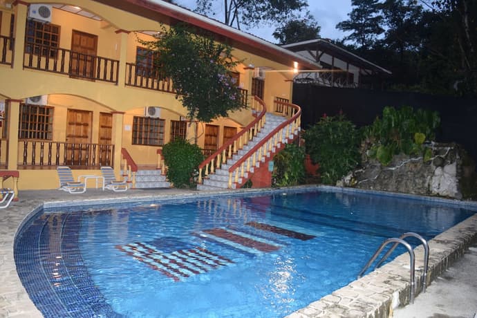 Hotel Las Tres Banderas, Primary image