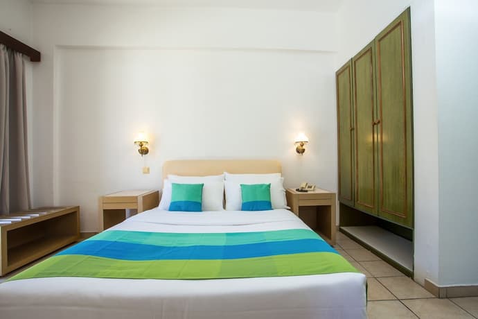 Royal Apart Hotel, Primary image