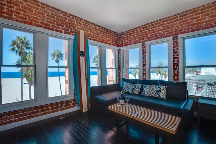 Venice Breeze Suites, Primary image