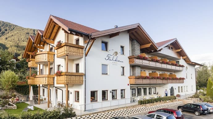 Hotel Falken, Primary image