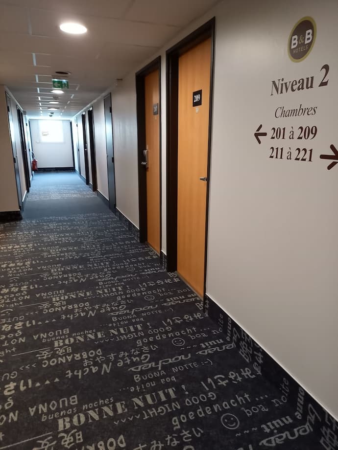 B&B HOTEL Saint-Etienne Monthieu, Lobby