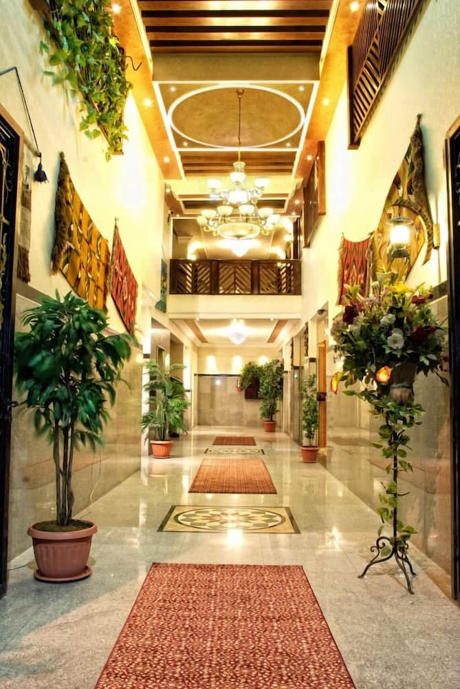 Jardaneh Hotel, Primary image