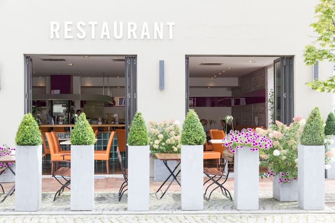 Hotel Arooma, Primary image