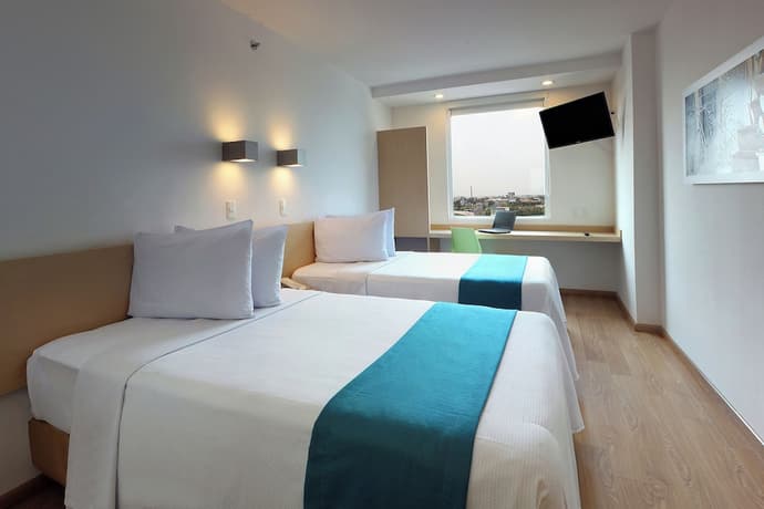 One Guadalajara Tapatio, Primary image