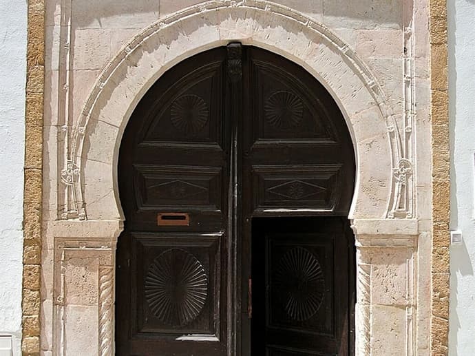 Dar Ben Gacem, Primary image