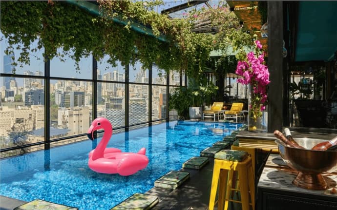 The Smallville Hotel, Primary image