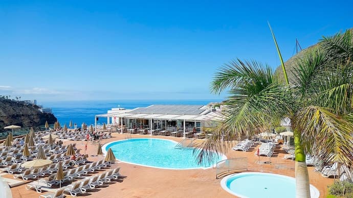 Servatur Altamadores, Primary image