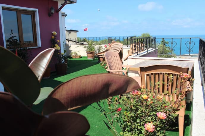 Nazar Hotel, Primary image