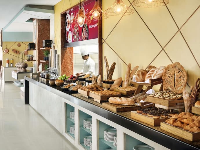 Mövenpick Hotel Jumeirah Lakes Towers, Primary image