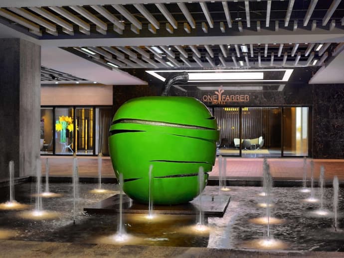 One Farrer Hotel, Primary image