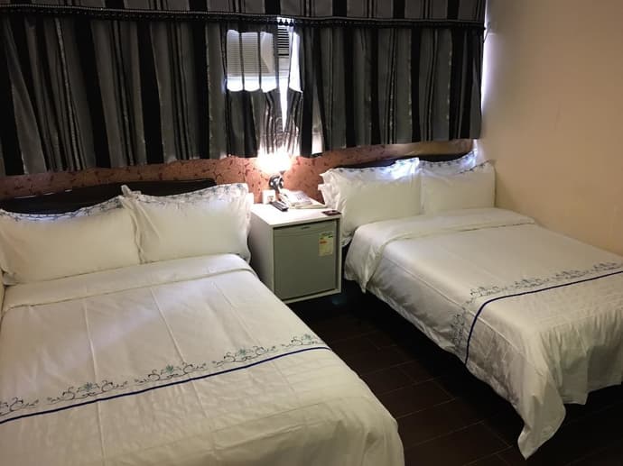 California Hotel, Primary image