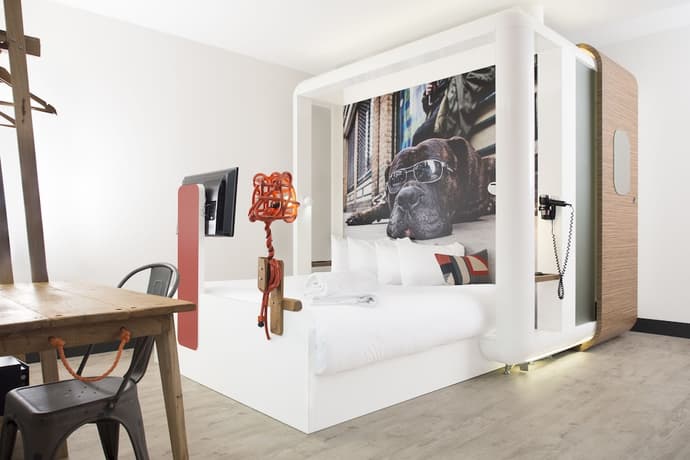 The Corner London City, Primary image