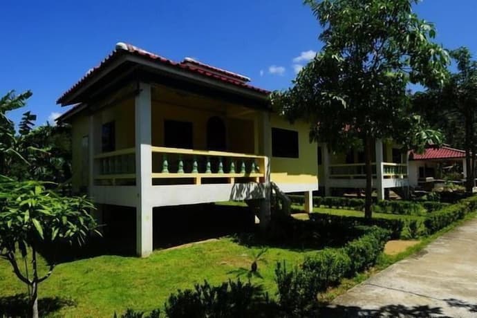 New Sunrise Village Bang Po Beach, Primary image