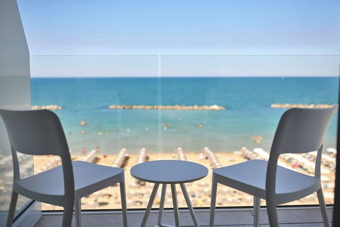 Hotel delle Nazioni, Primary image