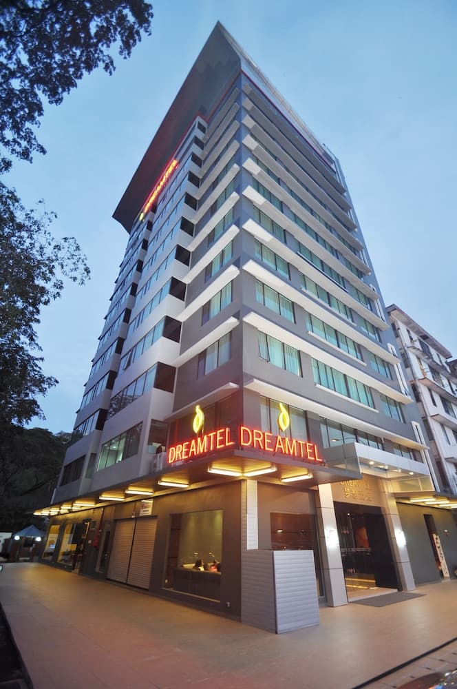 Dreamtel Kota Kinabalu, Primary image