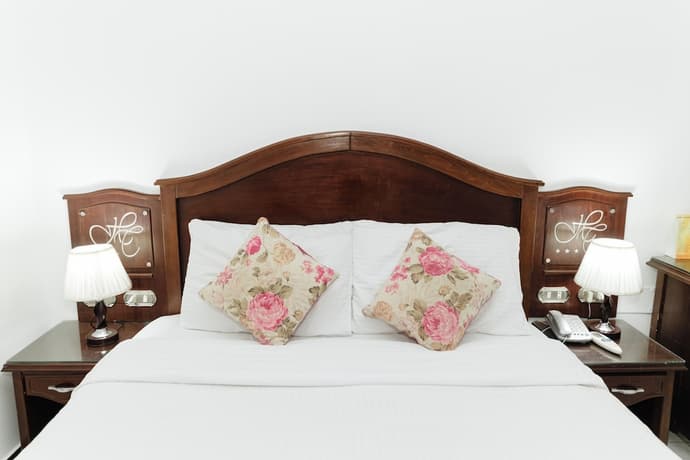 Happy City Hotel, Primary image