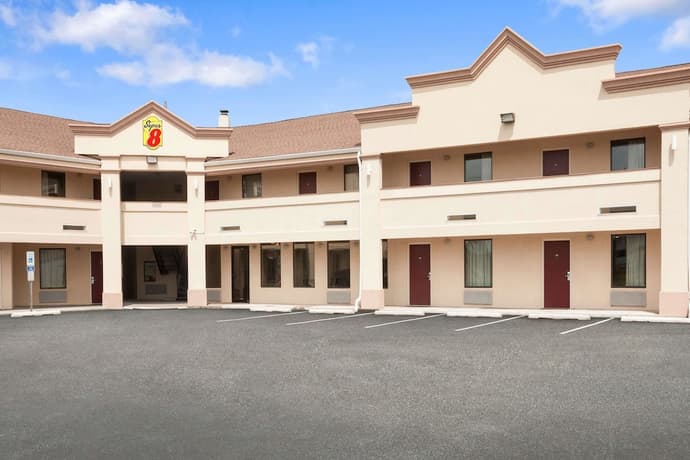Super 8 by Wyndham Rahway/Newark, Primary image