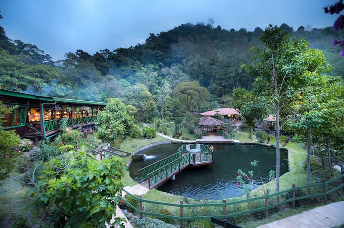 Trogon Lodge, Primary image